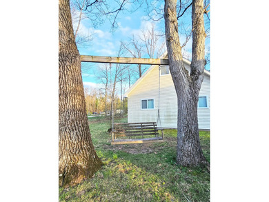 Charming and well-maintained home in a quiet Houghton Lake - photo 28