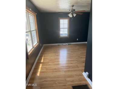 Charming, inviting, and full of potential! This 3-bedroom - photo 10