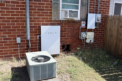 Country Living Solar Home with Guest Cottage - Ideal