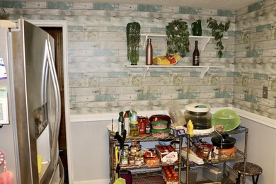 Country Living Solar Home with Guest Cottage - Ideal