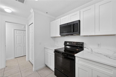 Welcome to this beautifully updated 3-bedroom, 2.5-bath townhome - photo 12