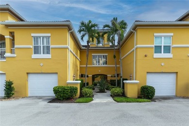 Enjoy the best of Vero Beach living in this 3 bed, 2 bath first - photo 2