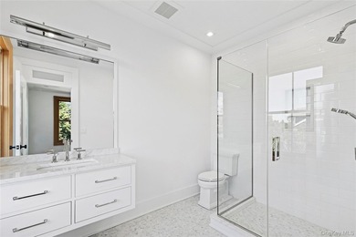 Newly constructed architectural showpiece in the heart of - photo 24