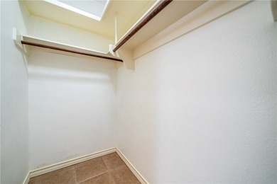 Welcome to this beautifully maintained 3-bedroom, 2-bath home - photo 26