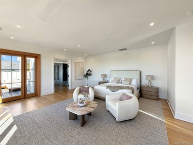 Newly constructed architectural showpiece in the heart of - photo 27