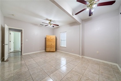 Welcome to this beautifully maintained 3-bedroom, 2-bath home - photo 28
