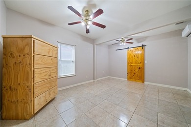 Welcome to this beautifully maintained 3-bedroom, 2-bath home - photo 29