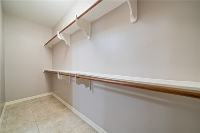 Welcome to this beautifully maintained 3-bedroom, 2-bath home - photo 30