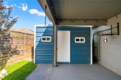 Welcome to this beautifully maintained 3-bedroom, 2-bath home - photo 37