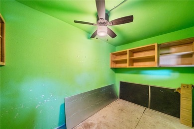 Welcome to this beautifully maintained 3-bedroom, 2-bath home - photo 39