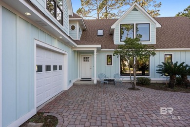 Designed for comfortable waterfront living, this recently - photo 3