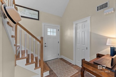 Designed for comfortable waterfront living, this recently - photo 5