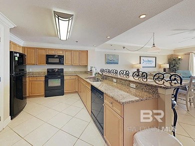 Beautifully Furnished 2 Bedroom, 2 Bathroom Unit in a Convenient - photo 2