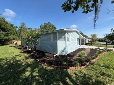 GARAGE, CARPORT & CORNER LOT LIVING IN WHISPERWOOD! Welcome to - photo 3