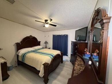 GARAGE, CARPORT & CORNER LOT LIVING IN WHISPERWOOD! Welcome to - photo 4