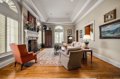 A perfectly positioned Heights home across the street from the - photo 21