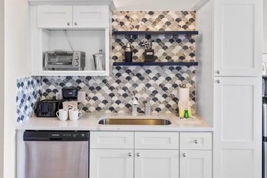 Guests & owners alike will adore this charming renovated studio - photo 4