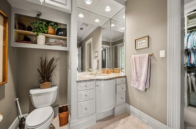 A perfectly positioned Heights home across the street from the - photo 35