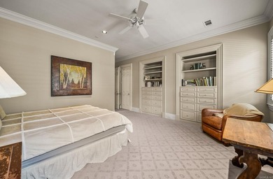 A perfectly positioned Heights home across the street from the - photo 38