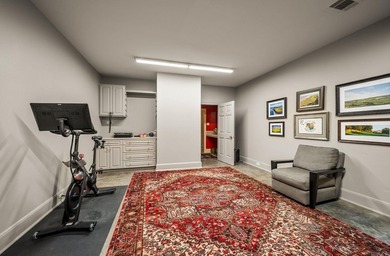 A perfectly positioned Heights home across the street from the - photo 43