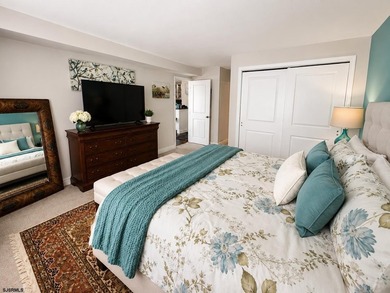 Take in panoramic views of the beach and bay from this 21st fl - photo 15