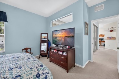 Well-maintained 2-bedroom plus den residence offering a flexible - photo 18