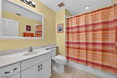Well-maintained 2-bedroom plus den residence offering a flexible - photo 22