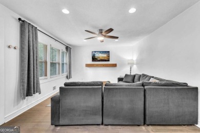 Don't miss this private retreat in the city! 3BR/2BA Mid-Century