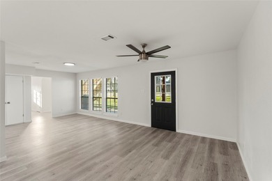 Welcome to your fully updated lake retreat in Trinidad on the - photo 8