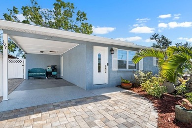 Completely remodeled WATERFRONT home with 2 bedrooms, 2 - photo 3