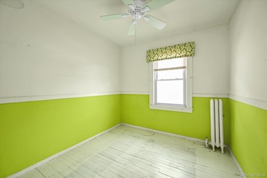 Detached starter colonial in prime North Flushing, this - photo 13