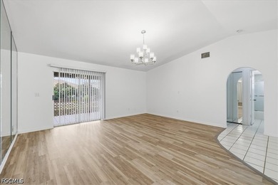 Exceptional investment opportunity on a freshwater canal in the - photo 15