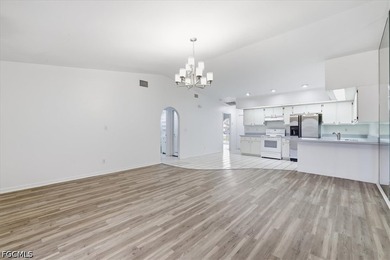 Exceptional investment opportunity on a freshwater canal in the - photo 16