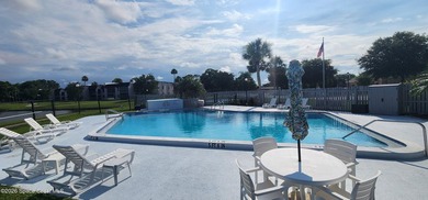 GOLF COURSE VIEWS & NO STAIRS! GROUND FLOOR SUN 'N GREEN LIVING - photo 18