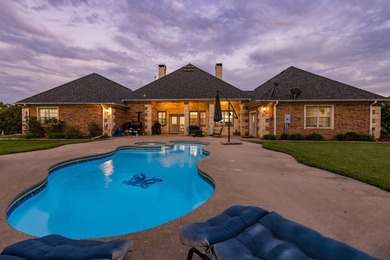 Nestled away from the hustle and bustle, this property offers - photo 10