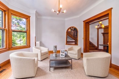 Prime Southeast Evanston:  A Masterpiece of History and Refined - photo 7