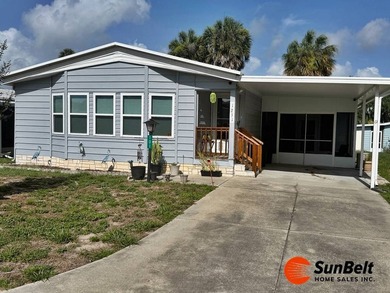 Beautiful Palm Harbor home 2 bedroom with 2 baths in a large - photo 2