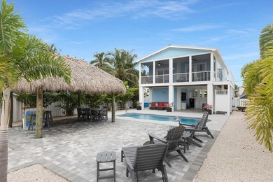 Built in 2019 on a Double Lot! This modern home features three - photo 15