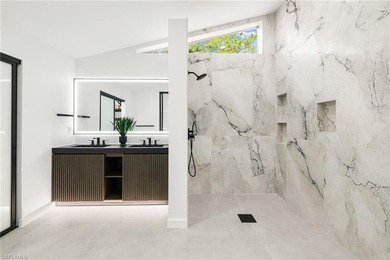 FIVE ACRES of pure Naples freedom where luxury meets - photo 19