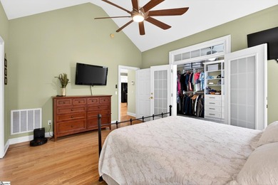 Welcome to an exceptional Lake Hartwell retreat, where refined - photo 21
