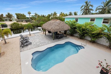 Built in 2019 on a Double Lot! This modern home features three - photo 21