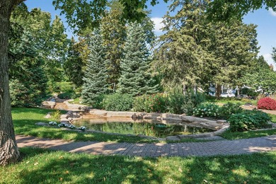 Just blocks from Lake of the Isles, Uptown, and Downtown - photo 25