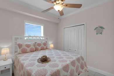 Built in 2019 on a Double Lot! This modern home features three - photo 38