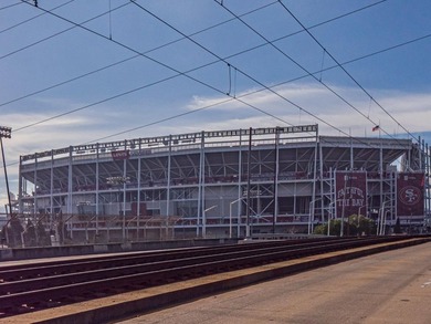 WOW- LOCATION, LOCATION, LOCATION! Walk to FIFA cup or 49er - photo 19