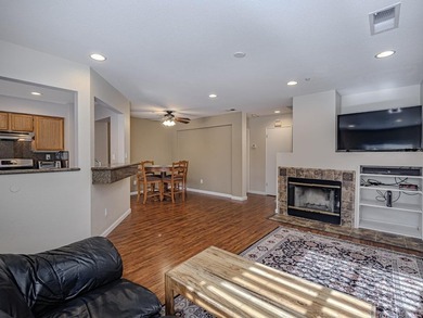 WOW- LOCATION, LOCATION, LOCATION! Walk to FIFA cup or 49er - photo 25