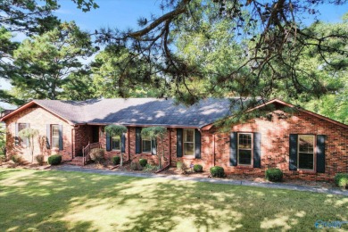 Wheeler Lake Home For Sale in Decatur Alabama