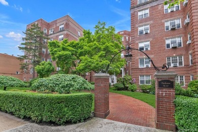 Experience timeless pre-war elegance at Forest Hills South, a - photo 3