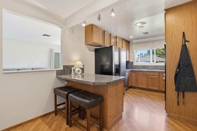 Welcome to this charming 4-bedroom, 2-bathroom with a bonus - photo 18
