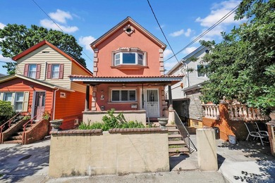 Opportunity Knocks! Ideal for savvy investors and primary - photo 19