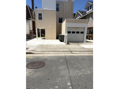 One and half block from beach 3 stories single family home with - photo 22